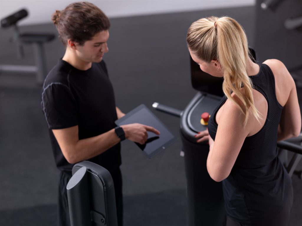 Trainer helpt vrouw mat afvallen in Haren